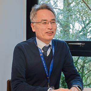 岡野透校長の写真