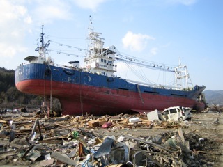 東日本大震災被災地での医療活動をレポート：アメリカで医師として活躍する卒業生からお便りが届きました。