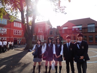 ロンドン日本人学校の文化祭を訪問