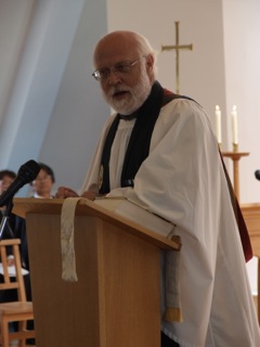 「創立４０周年記念感謝祈祷」 Rev’d Canon Nigel Nicholson（地元の町クランレーの教会牧師）