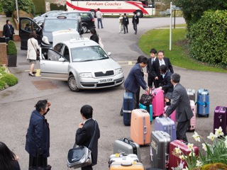 新しい学校、生活、そして仲間