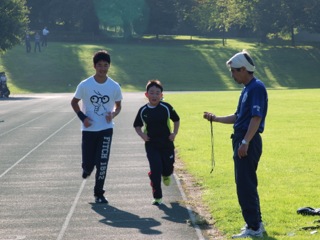 毎年恒例、スポーツテスト。小学生から高校生まで全校で自己記録更新に挑戦！