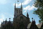 東日本大震災追悼礼拝がロンドンのサザーク大聖堂で行われました。