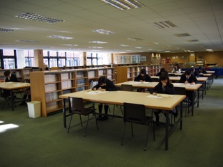 64名の生徒達が英語検定に挑戦しました。