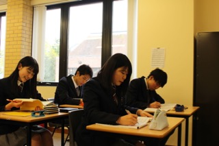 全校で競い合う「漢字コンクール」（第７３回）