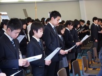 4月10日、入学始業礼拝の日の様子を写真でお伝えします。