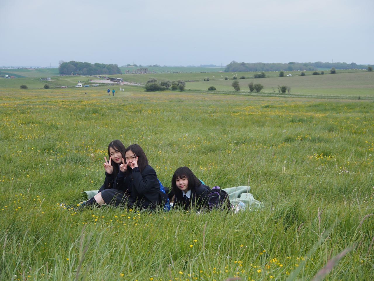 天気に恵まれた小学部・中学部アウティング：Stonehenge ＆ Bath を巡った欲張りトリップ