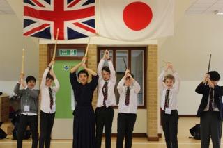 Royal Grammar Schoolの中学生が本校を訪問しました。