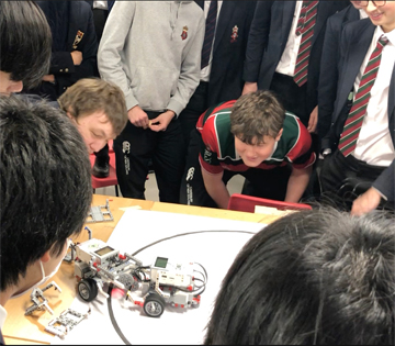 立教ロボットクラブ 近隣名門校Royal Grammar School Guildfordにて発表！