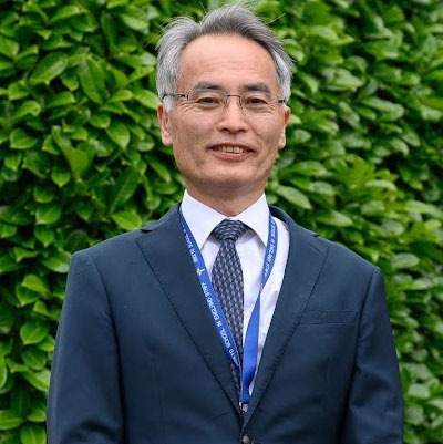 立教英国学院 校長 岡野 透